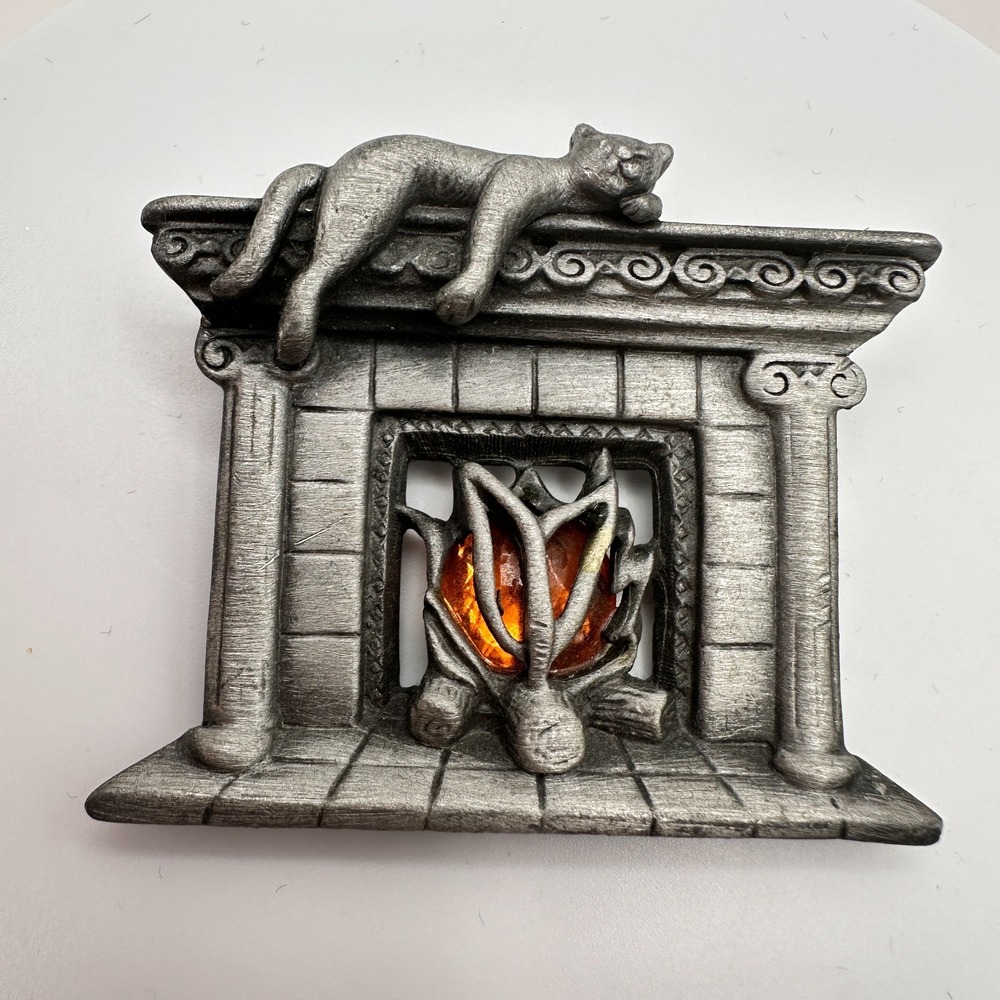 Vintage 90s AJC Pewter Cat Fireplace Brooch Pin Cozy Hearth Amber Glass Jewelry